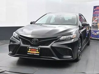 Used 2023 Toyota Camry SE image 1