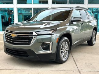 Used 2023 Chevrolet Traverse LT image 1