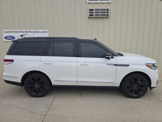 Used 2024 Lincoln Navigator Black Label image 1