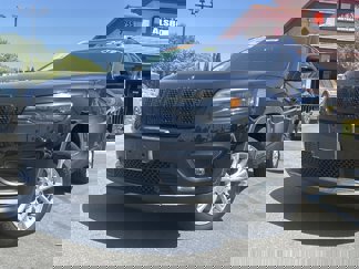 Used 2019 Jeep Cherokee Latitude w/ Popular Appearance Group image 1