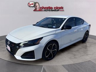 Certified 2023 Nissan Altima 2.5 SR image 1