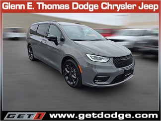 New 2025 Chrysler Pacifica Limited image 1