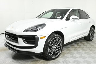 New 2025 Porsche Macan image 1