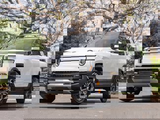 Used 2023 Rivian R1S Adventure image 1