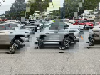 New 2026 Chevrolet Traverse LT video 2