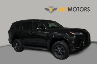 Used 2025 Lexus LX 700h Overtrail image 1