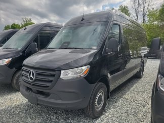 Used 2025 Mercedes-Benz Sprinter 2500 image 1