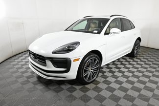 Used 2025 Porsche Macan image 1