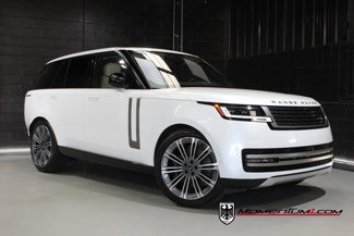 Used 2023 Land Rover Range Rover SE image 1