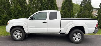 Used 2011 Toyota Tacoma 4x4 Access Cab image 1