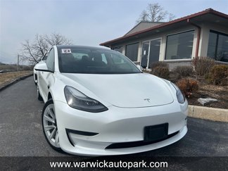 Used 2021 Tesla Model 3 Standard Range Plus image 1