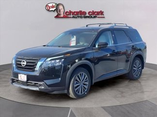 New 2025 Nissan Pathfinder SL w/ SL Premium Package image 1