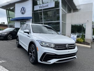 Certified 2022 Volkswagen Tiguan SEL R-Line image 1
