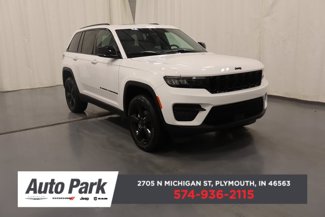 New 2025 Jeep Grand Cherokee Altitude image 1