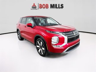 New 2025 Mitsubishi Outlander SE image 1
