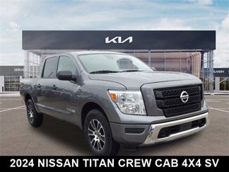 Used 2024 Nissan Titan SV image 1