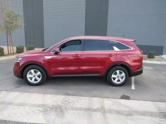 Used 2021 Kia Sorento LX image 1