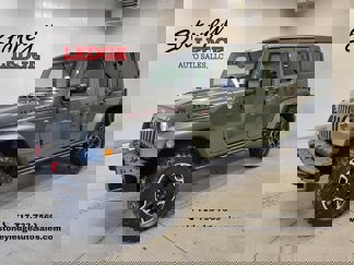 Used 2015 Jeep Wrangler Unlimited Rubicon image 1