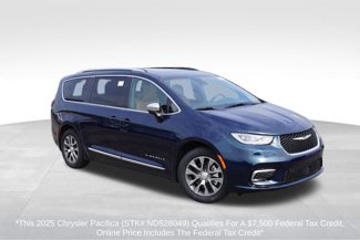 New 2025 Chrysler Pacifica Pinnacle image 1