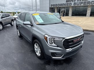 Used 2024 GMC Terrain SLE image 1