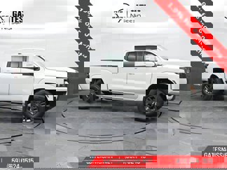 New 2025 Nissan Frontier SV image 1