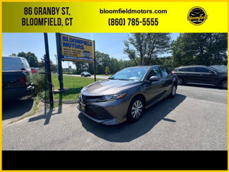 Used 2020 Toyota Camry LE image 1