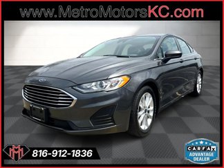 Used 2020 Ford Fusion SE image 1