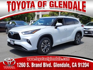 Certified 2022 Toyota Highlander XLE image 1