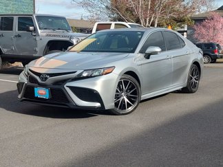 Used 2023 Toyota Camry SE image 1