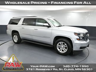 Used 2017 Chevrolet Suburban LT image 1