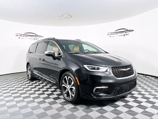 Certified 2022 Chrysler Pacifica Pinnacle image 1