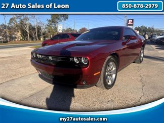 Used 2022 Dodge Challenger SXT image 1