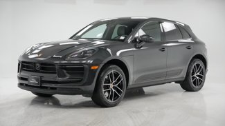 Certified 2025 Porsche Macan image 1
