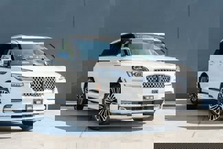 Used 2021 Lincoln Aviator Black Label w/ Class IV Trailer Tow Package image 1