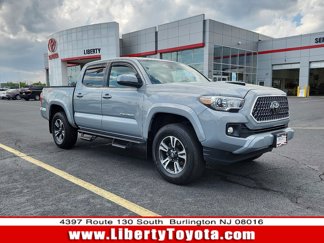 Used 2019 Toyota Tacoma TRD Sport image 1