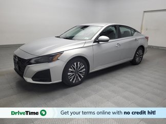Used 2023 Nissan Altima 2.5 SV image 1