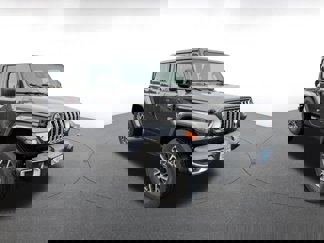 Used 2025 Jeep Wrangler Sahara video 1
