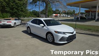 Used 2023 Toyota Camry LE image 1