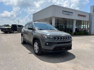 Certified 2024 Jeep Compass Latitude image 1
