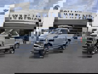 New 2025 Ford F250 4x4 Crew Cab Super Duty image 1