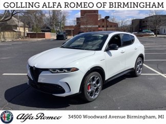 New 2025 Alfa Romeo Tonale w/ Premium Package image 1