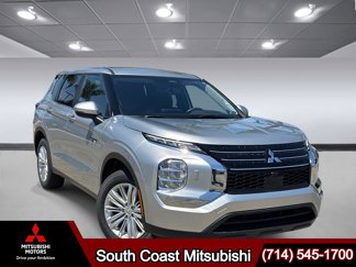 New 2025 Mitsubishi Outlander ES image 1