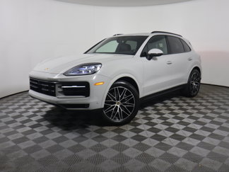 Certified 2024 Porsche Cayenne image 1