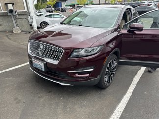 Used 2019 Lincoln MKC Reserve image 1