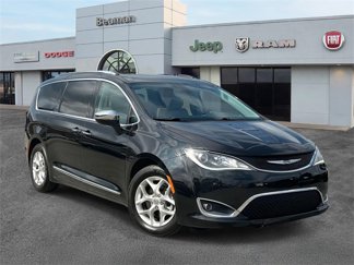 Used 2020 Chrysler Pacifica Limited image 1