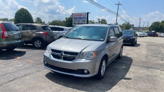 Used 2020 Dodge Grand Caravan SXT image 1
