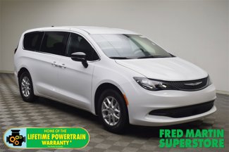 New 2025 Chrysler Voyager LX image 1