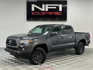 Used 2023 Toyota Tacoma SR5 w/ Technology Package image 1