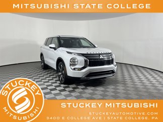 New 2025 Mitsubishi Outlander SE image 1