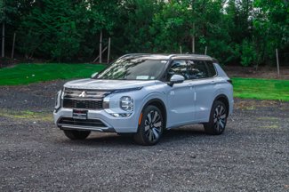 New 2025 Mitsubishi Outlander SEL image 1